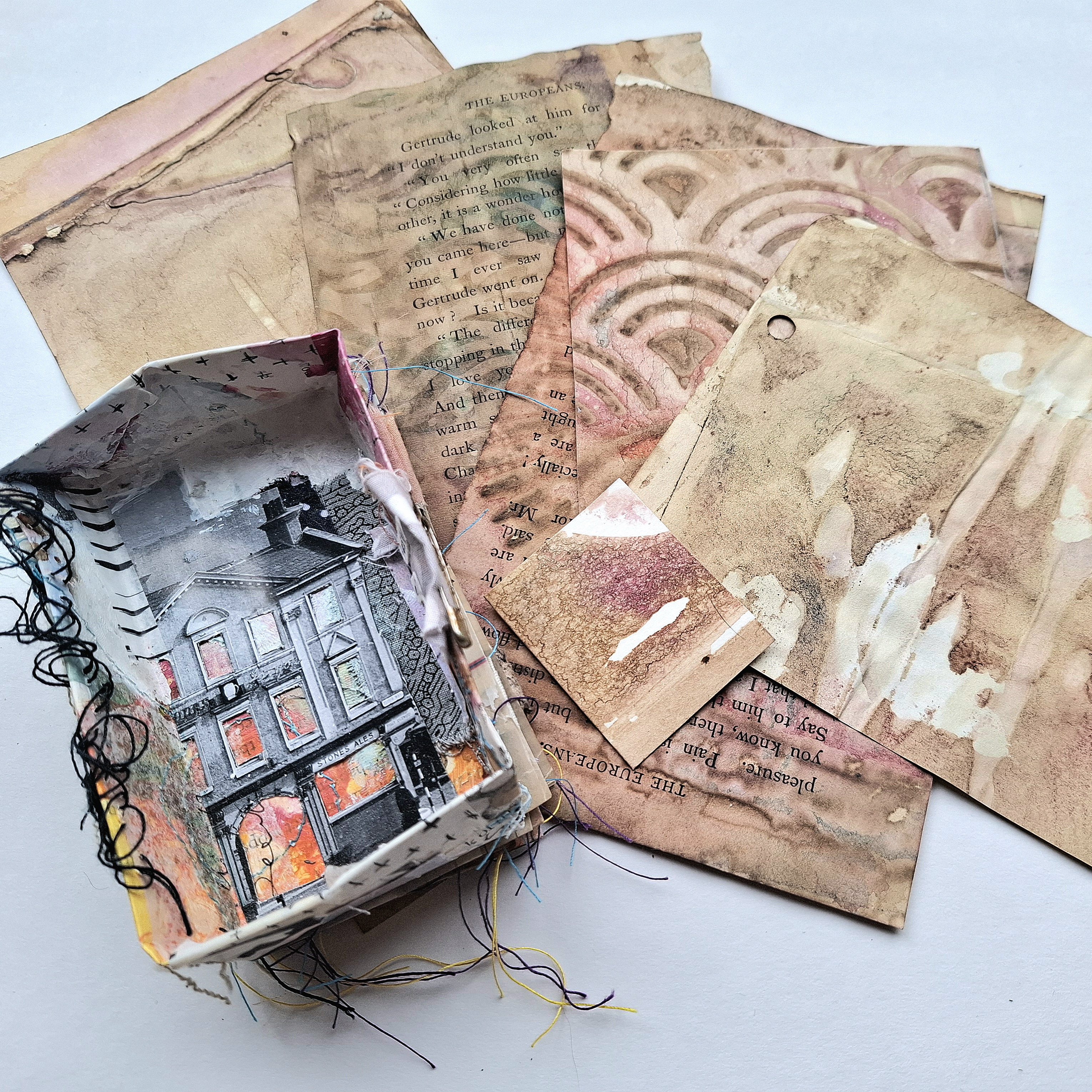 The Pieces of Me : Dyeing Papers